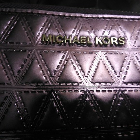 Michael Kors large Mercer phone case/wallet - Picture 5 of 8
